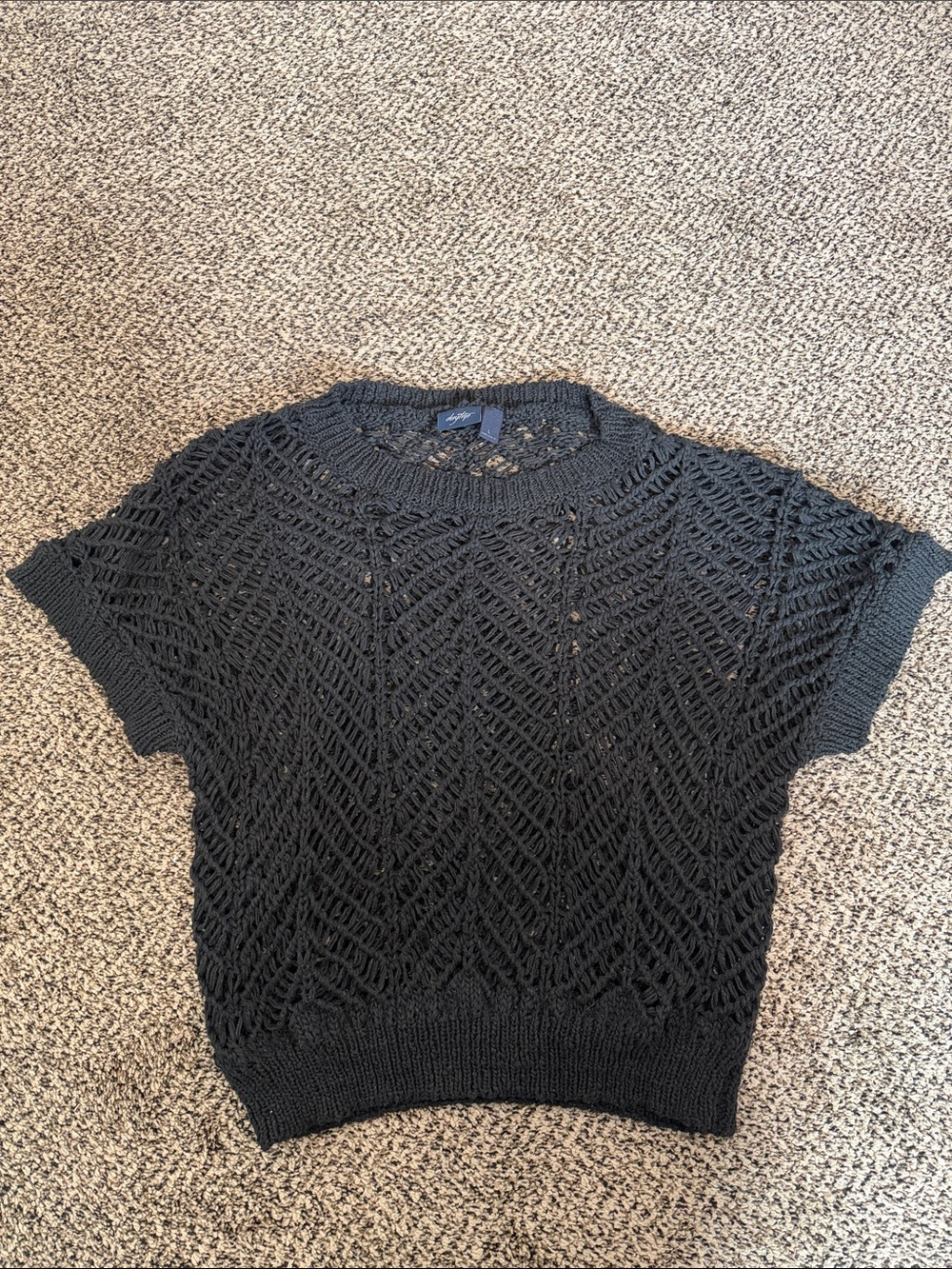Daytrip Black Short-Sleeve Open Knit Sweater Top